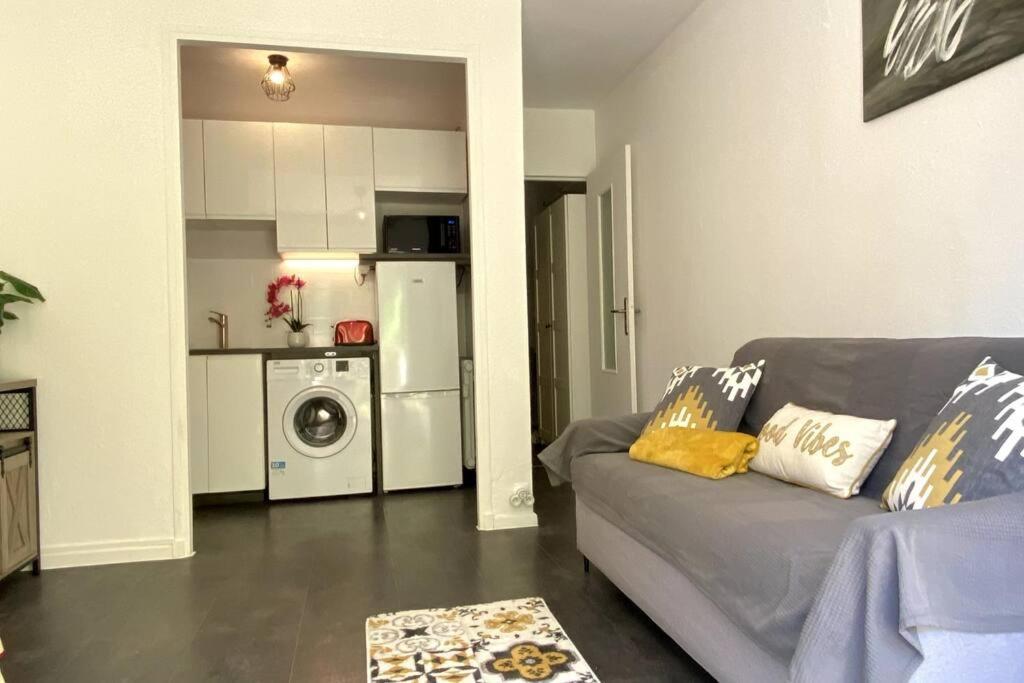Studio Balcon, Centre Ville, Proximite Plages, Commerces, Restaurants, Musees... Antibes Exterior photo